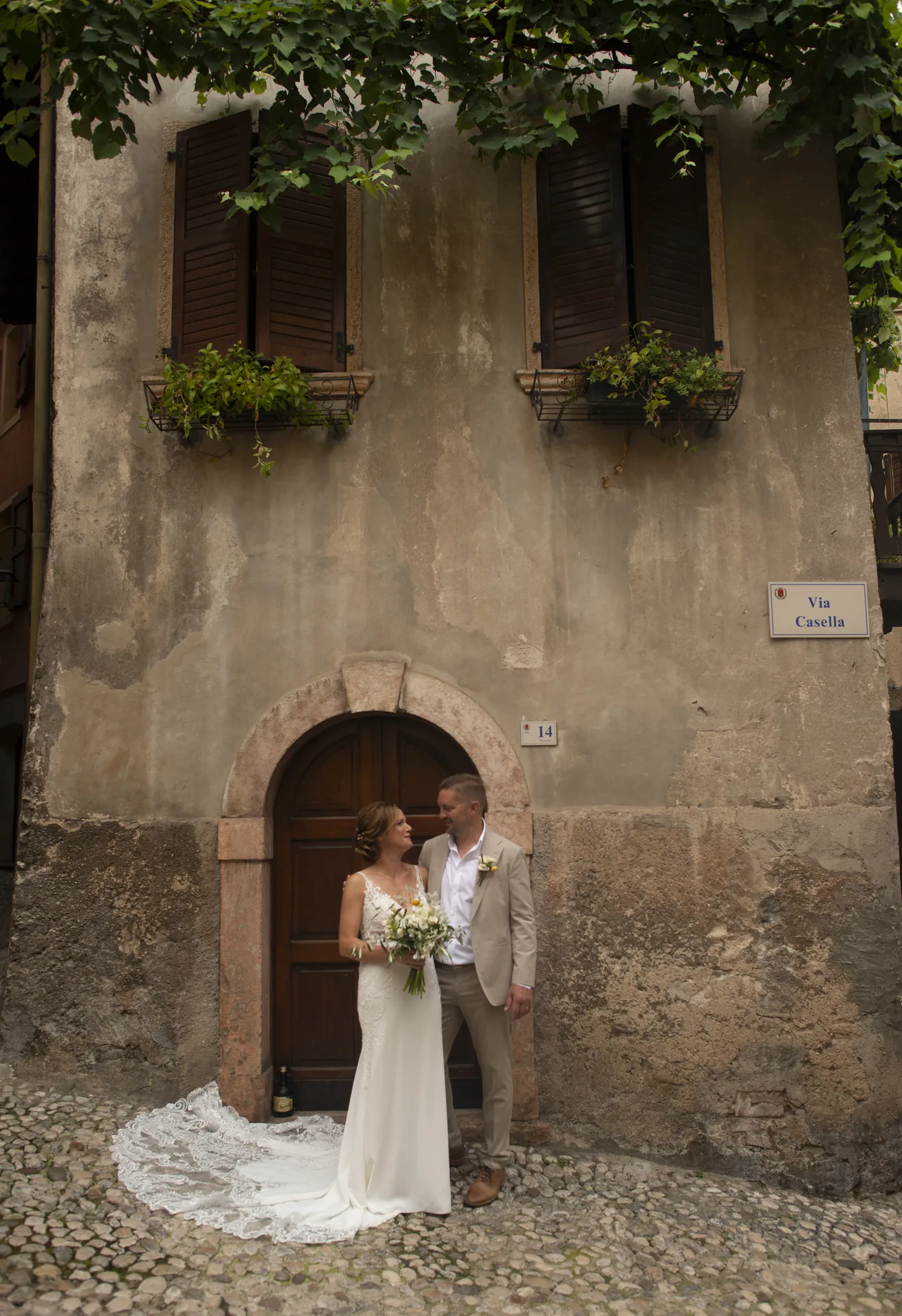 Castello Scaligero wedding photograph 12